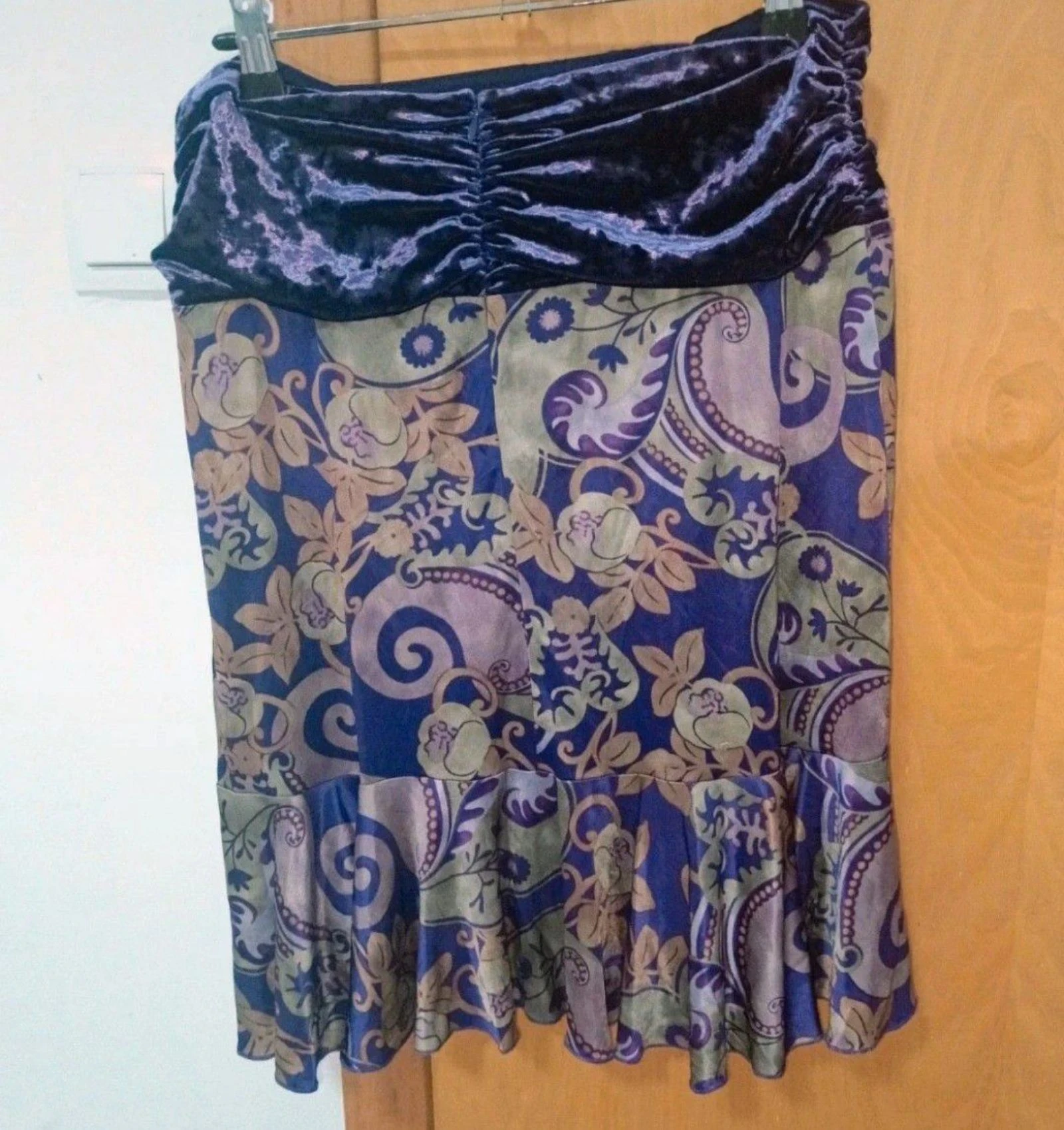 Falda vintage Mango M tacto seda cachemir y terciopelo – photo 2